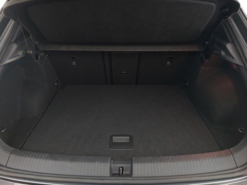 Used Volkswagen T-Roc 2023 for sale - 77651775: Photo 8