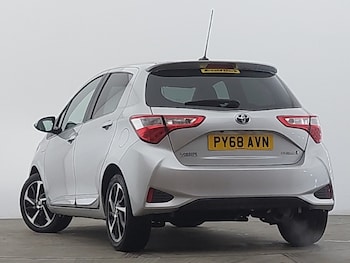 Used Toyota Yaris 2019 for sale - 77453979: Photo