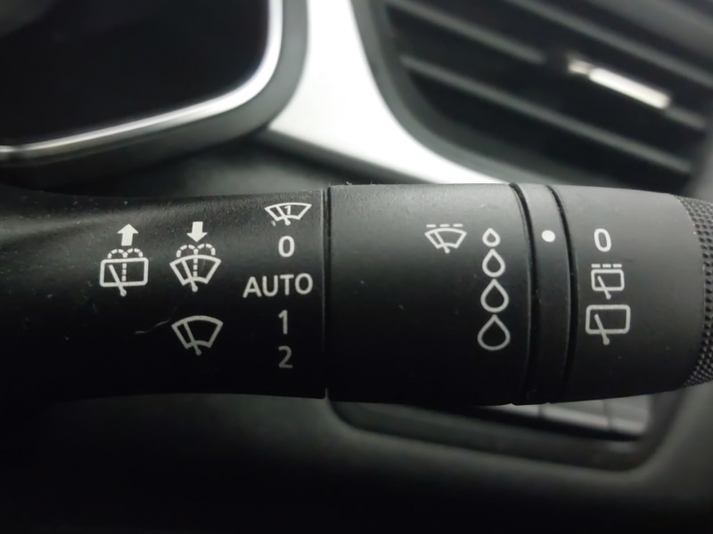 Used Renault Captur 2023 for sale - 77777069: Photo 17