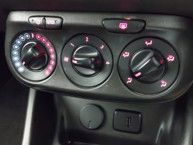 Used Vauxhall Corsa 2017 for sale - 77947939: Photo 16