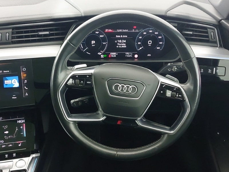 Used Audi e-tron 2020 for sale - 76822385: Photo 7