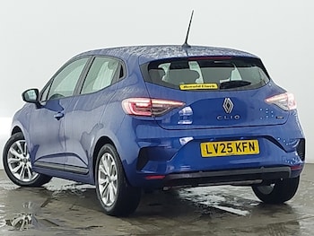 Used Renault Clio 2025 for sale - 78848510: Photo