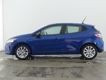 Used Renault Clio 2025 for sale - 78848510: Photo