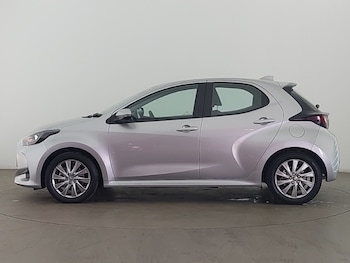 Used Toyota Yaris 2023 for sale - 79343094: Photo