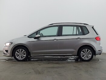 Used Volkswagen Golf SV 2016 for sale - 77522730: Photo