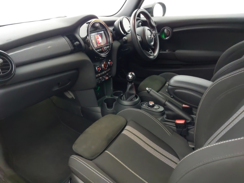 Used MINI Hatch 2019 for sale - 77716909: Photo 5