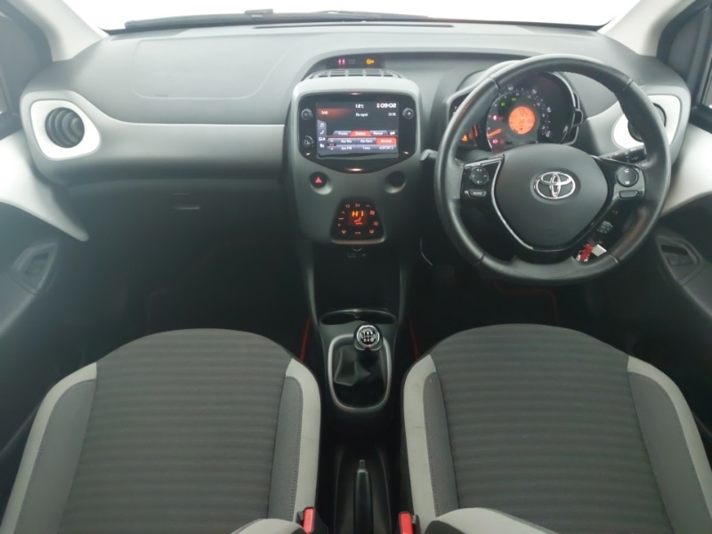 Used Toyota AYGO 2020 for sale - 77352669: Photo 2