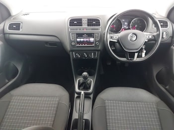 Used Volkswagen Polo 2015 for sale - 78642789: Photo