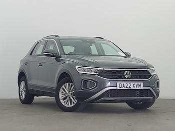 Used Volkswagen T-Roc 2022 for sale - 76103681: Photo