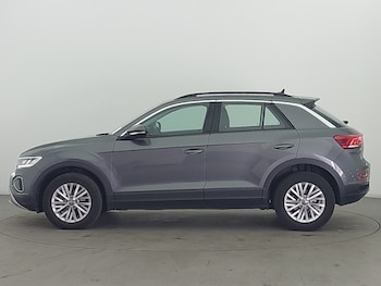 Used Volkswagen T-Roc 2022 for sale - 76103681: Photo