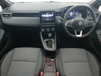 Used Renault Clio 2025 for sale - 76120971: Photo 2