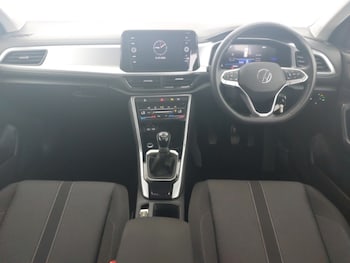 Used Volkswagen T-Roc 2024 for sale - 79070339: Photo
