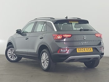 Used Volkswagen T-Roc 2024 for sale - 79070339: Photo