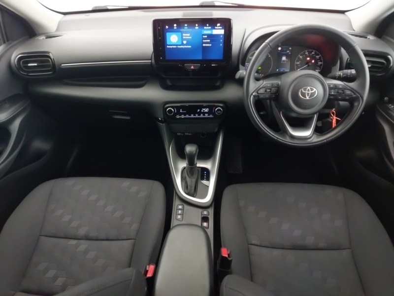 Used Toyota Yaris 2024 for sale - 78126077: Photo 2