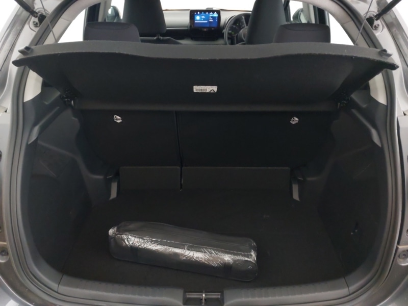 Used Toyota Yaris 2024 for sale - 78126077: Photo 8