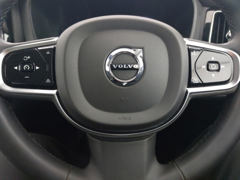 Used Volvo XC60 2023 for sale - 76970478: Photo 15