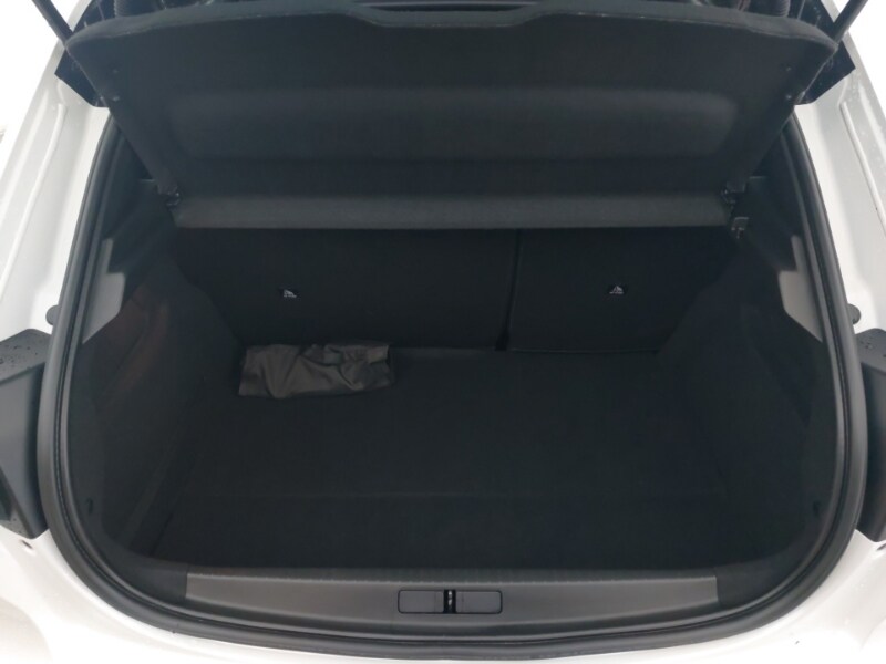 Used Peugeot 208 2022 for sale - 76543611: Photo 8