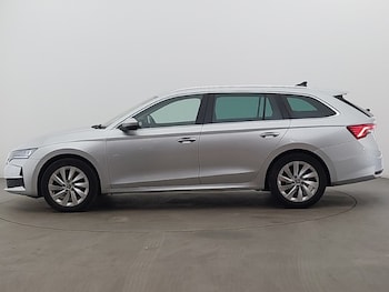 Used Skoda Octavia 2024 for sale - 75988983: Photo