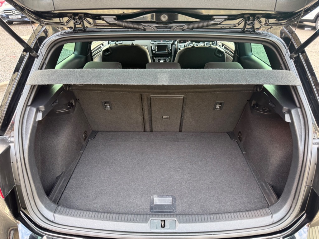 Used Volkswagen Golf 2014 for sale - 78043890: Photo 11