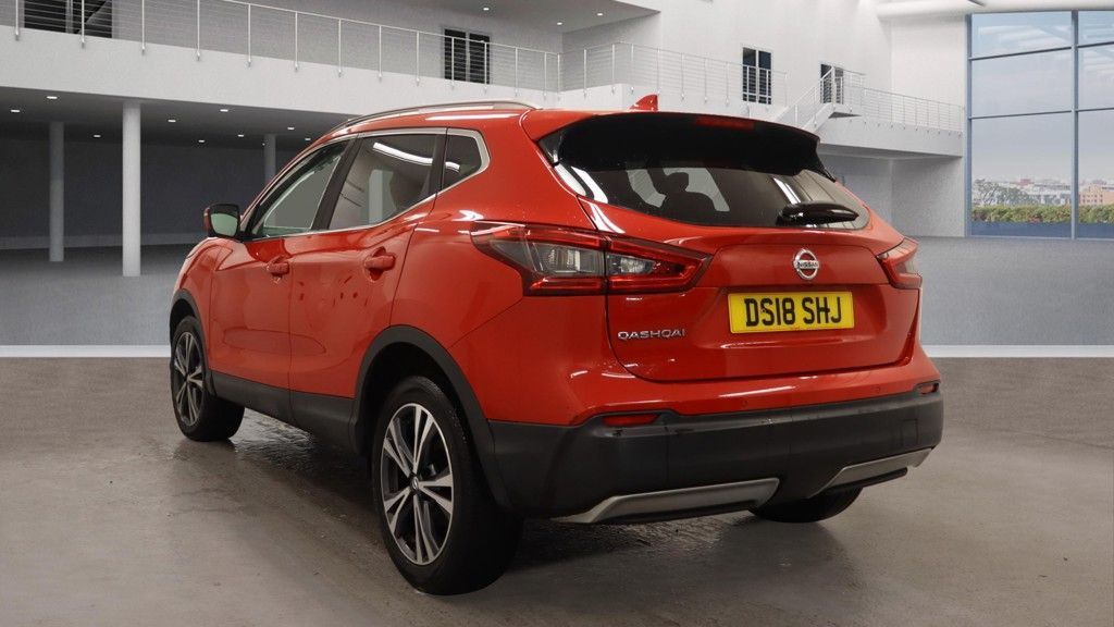 Used Nissan Qashqai 2018 for sale - 76616989: Photo 2