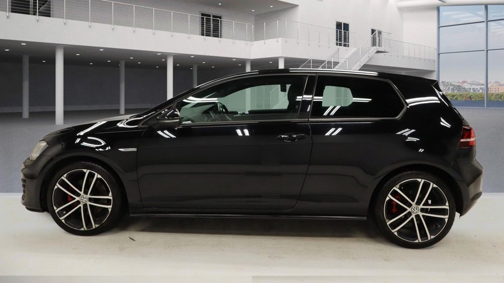 Used Volkswagen Golf 2014 for sale - 77117999: Photo 2