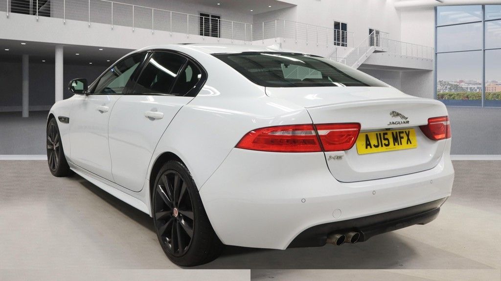 Used Jaguar XE 2015 for sale - 76697962: Photo 3