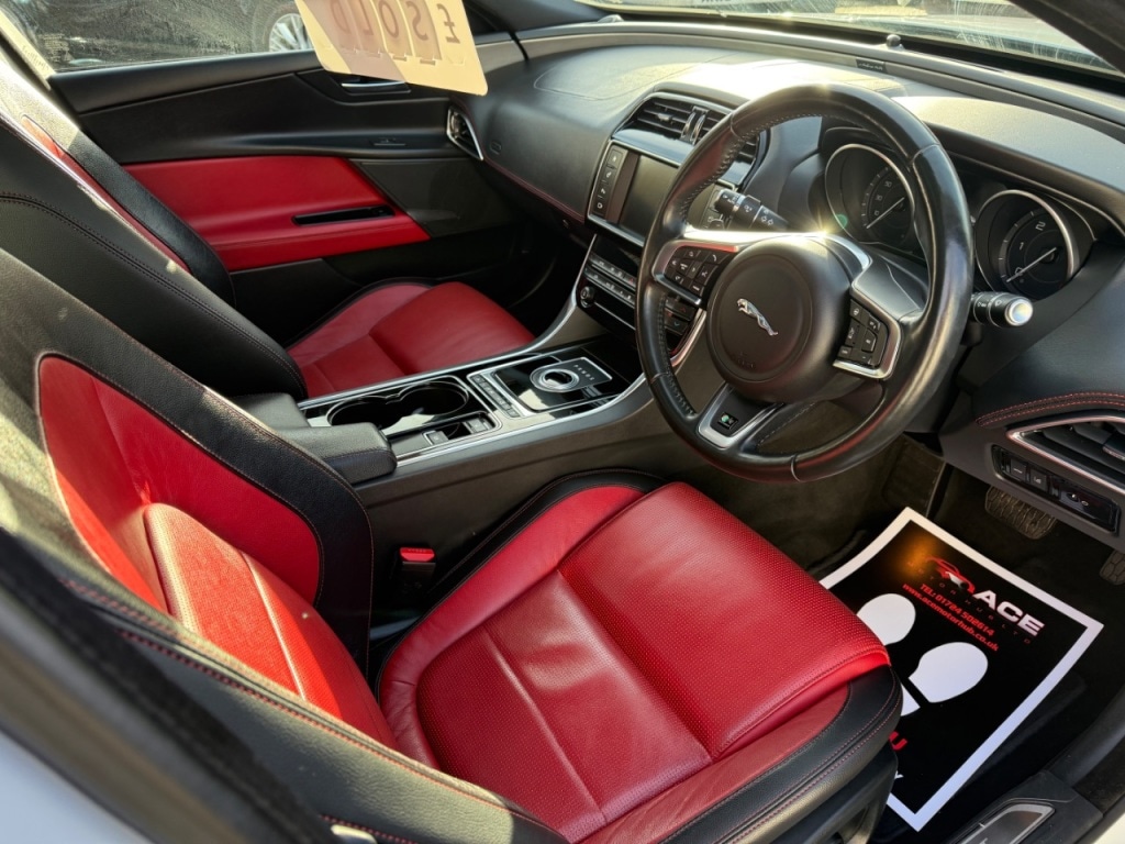 Used Jaguar XE 2015 for sale - 76697962: Photo 9