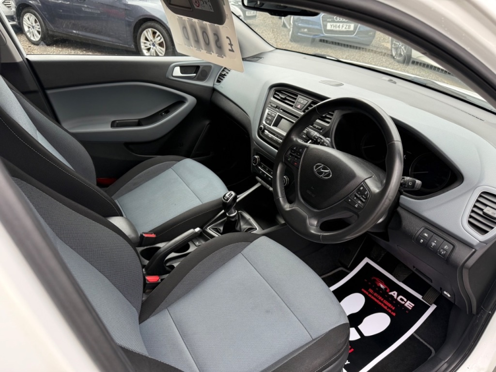 Used Hyundai i20 2016 for sale - 76252537: Photo 9