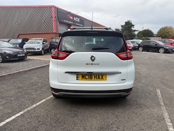 Used Renault Grand Scenic 2018 for sale - 75895783: Photo