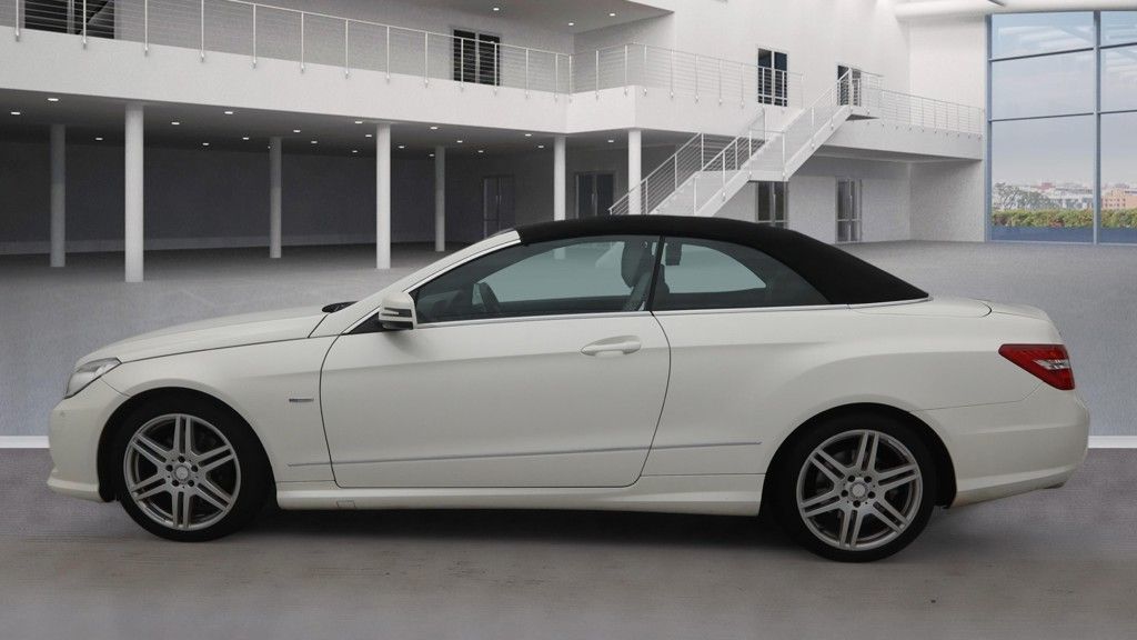 Used Mercedes-Benz E Class 2012 for sale - 76957436: Photo 2