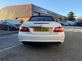 Used Mercedes-Benz E Class 2012 for sale - 76957436: Photo