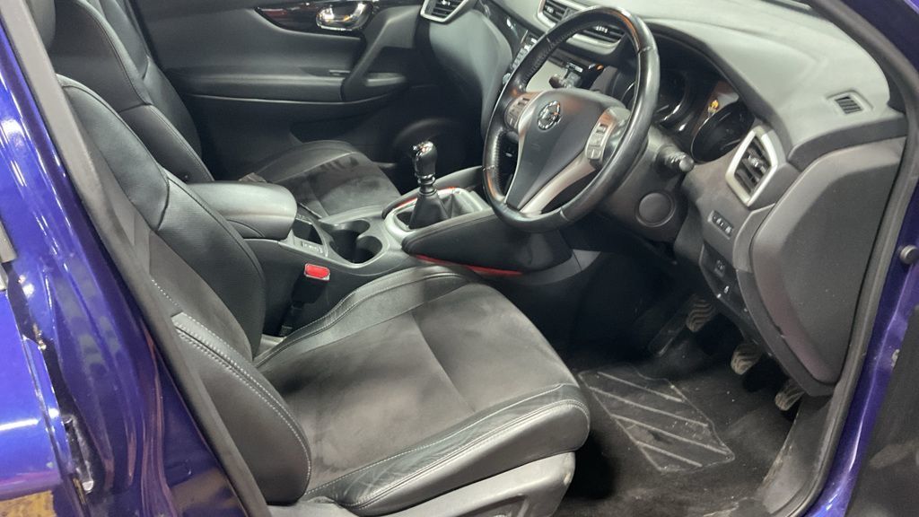 Used Nissan Qashqai 2017 for sale - 77341132: Photo 3