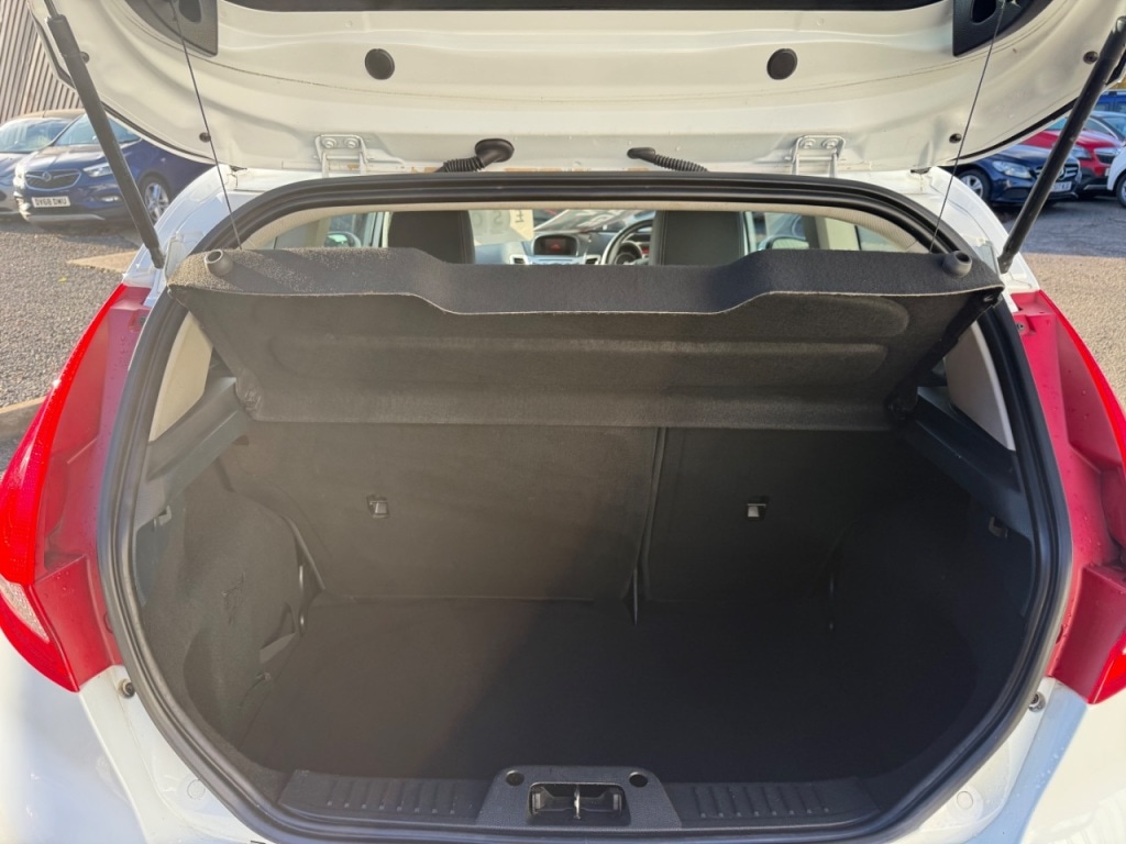 Used Ford Fiesta 2012 for sale - 76531264: Photo 11