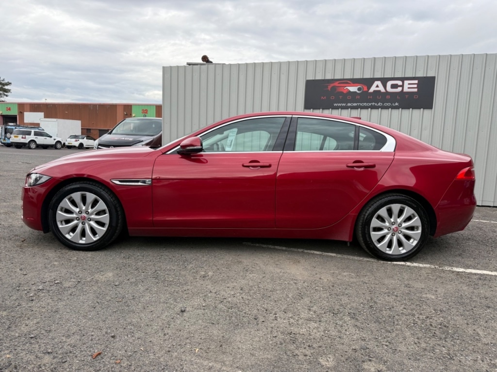 Used Jaguar XE 2017 for sale - 76197158: Photo 2
