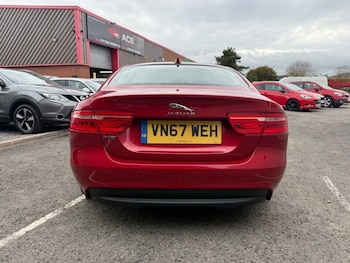 Used Jaguar XE 2017 for sale - 76197158: Photo 4