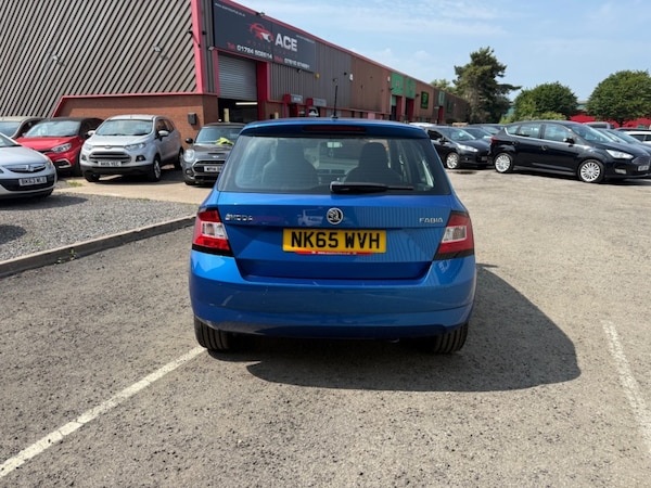 Used Skoda Fabia 2015 for sale - 74925489: Photo 2