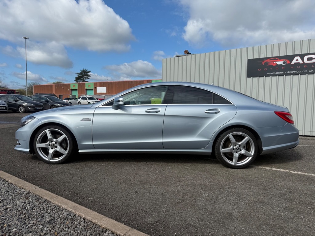 Used Mercedes-Benz CLS 2014 for sale - 78082152: Photo 2