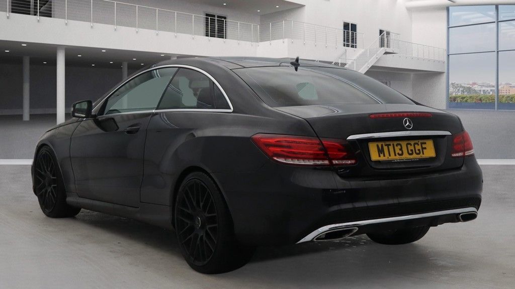 Used Mercedes-Benz E Class 2013 for sale - 77436193: Photo 2