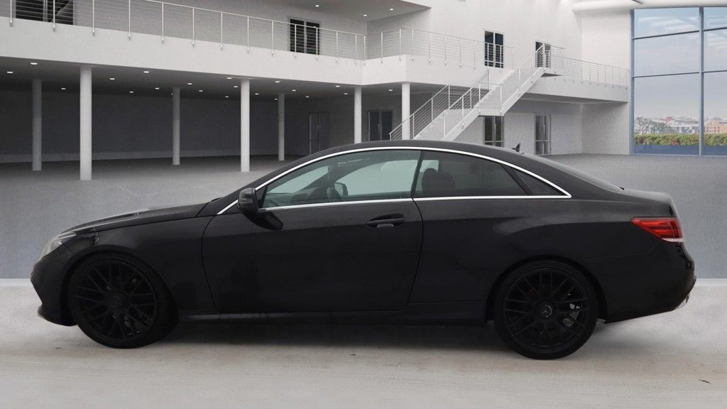 Used Mercedes-Benz E Class 2013 for sale - 77436193: Photo 3