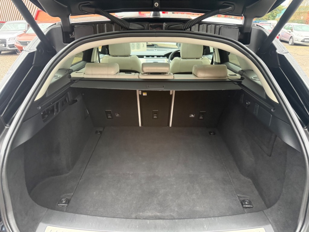 Used Land Rover Range Rover Velar 2018 for sale - 77676106: Photo 11