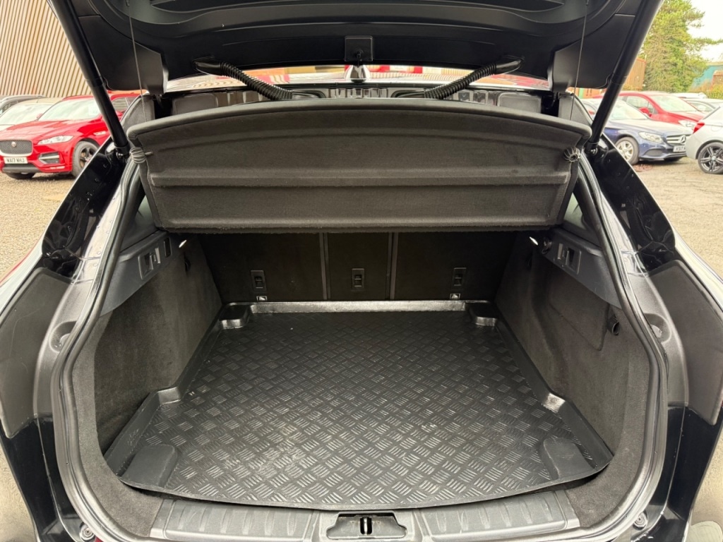 Used Jaguar F-Pace 2016 for sale - 76616957: Photo 12