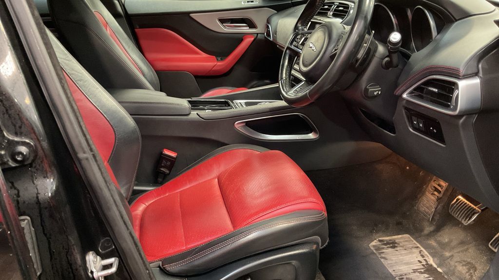 Used Jaguar F-Pace 2016 for sale - 76616957: Photo 5