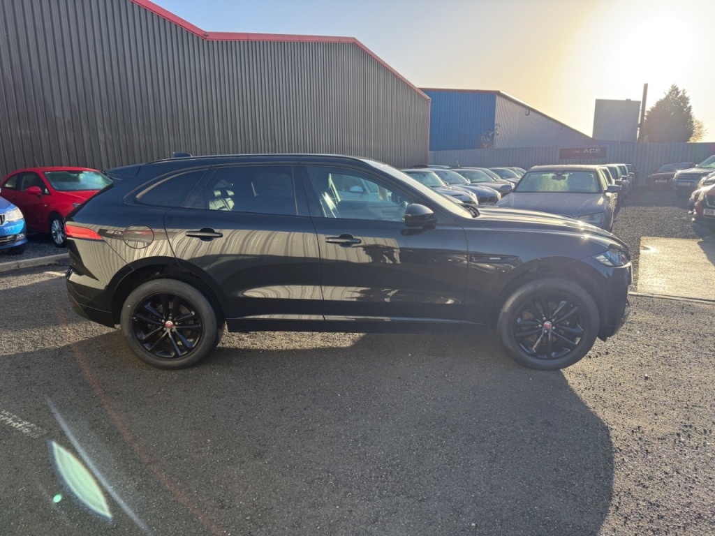 Used Jaguar F-Pace 2016 for sale - 76616957: Photo 6