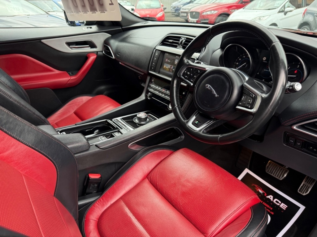 Used Jaguar F-Pace 2016 for sale - 76616957: Photo 9
