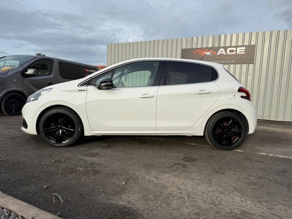 Used Peugeot 208 2016 for sale - 73198804: Photo 2