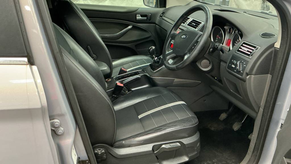 Used Ford Kuga 2011 for sale - 77733545: Photo 4