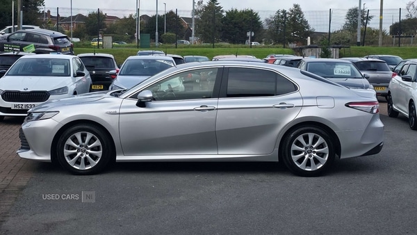 Used Toyota Camry 2021 for sale - 76350060: Photo 4