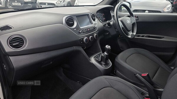 Used Hyundai i10 2018 for sale - 76378283: Photo 14