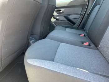 Used Dacia Duster 2023 for sale - 74570997: Photo