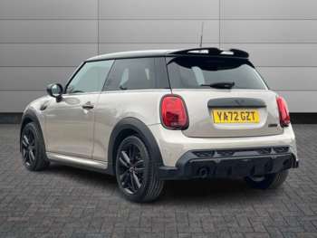 Used MINI Hatch 2023 for sale - 74210324: Photo